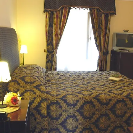 Monte San Giorgio Hotel 3*